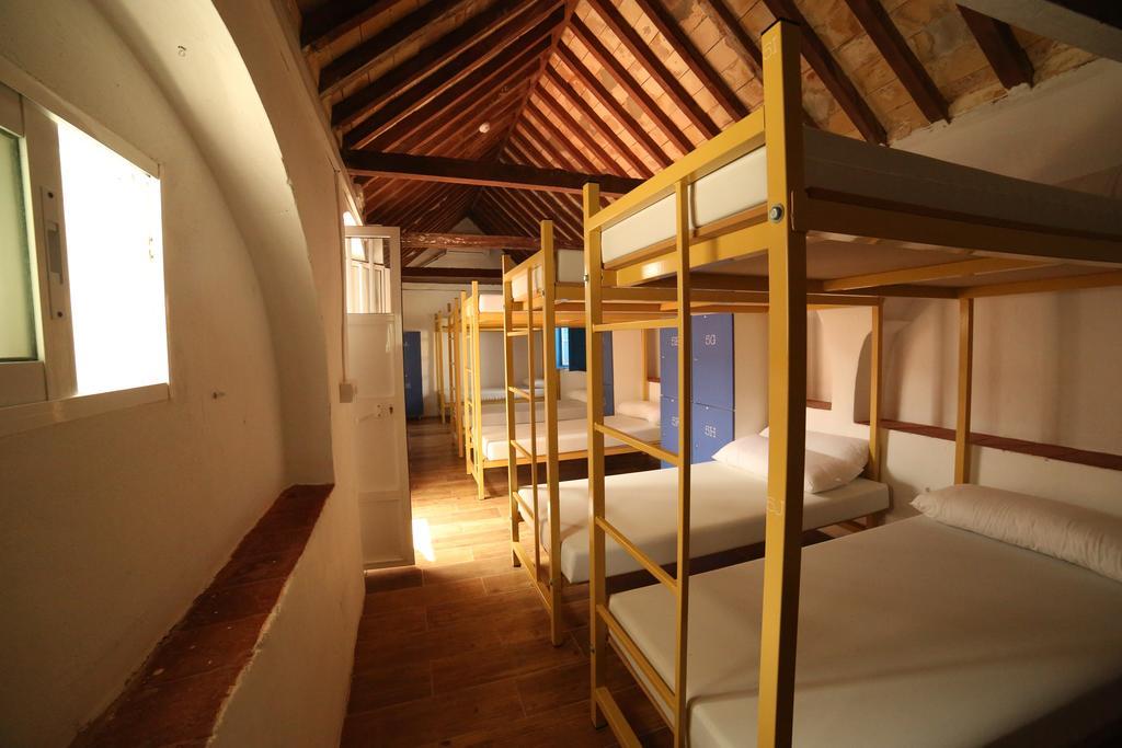Wake Up In Tarifa Hostel & Restaurant Lounge Værelse billede