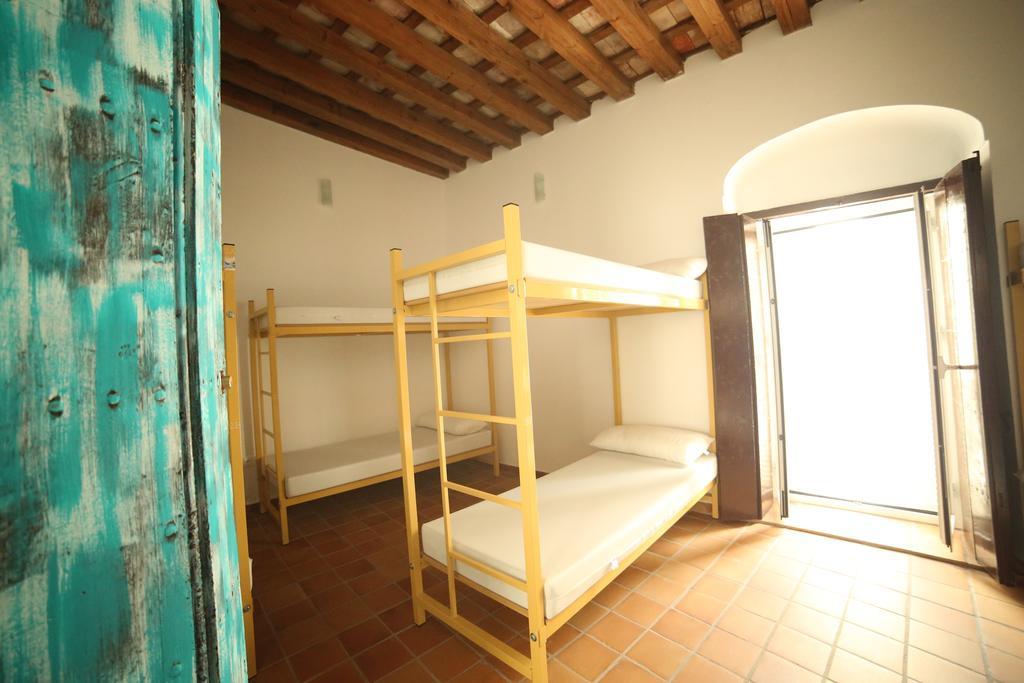 Wake Up In Tarifa Hostel & Restaurant Lounge Værelse billede