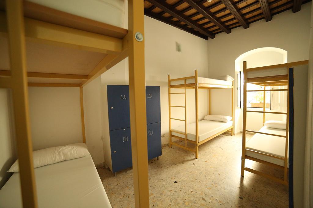 Wake Up In Tarifa Hostel & Restaurant Lounge Værelse billede