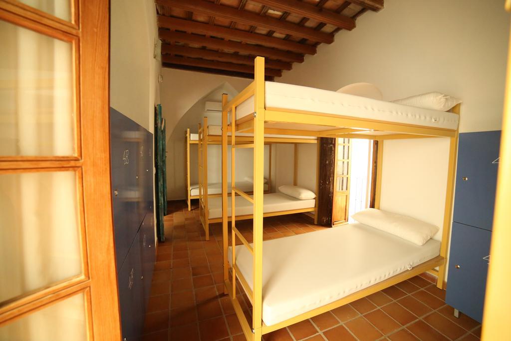 Wake Up In Tarifa Hostel & Restaurant Lounge Værelse billede
