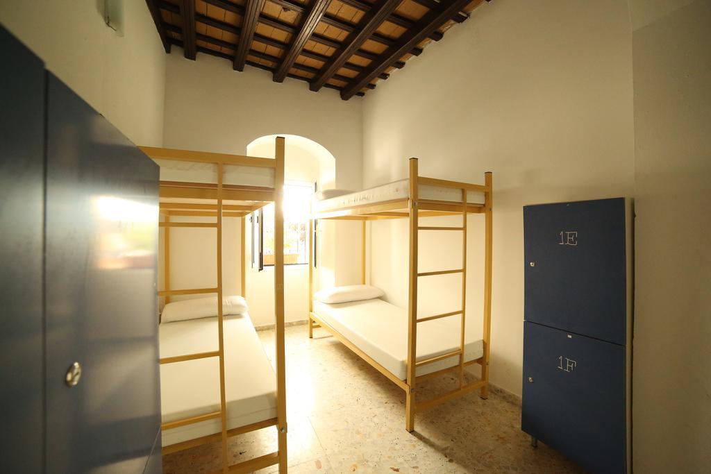 Wake Up In Tarifa Hostel & Restaurant Lounge Værelse billede